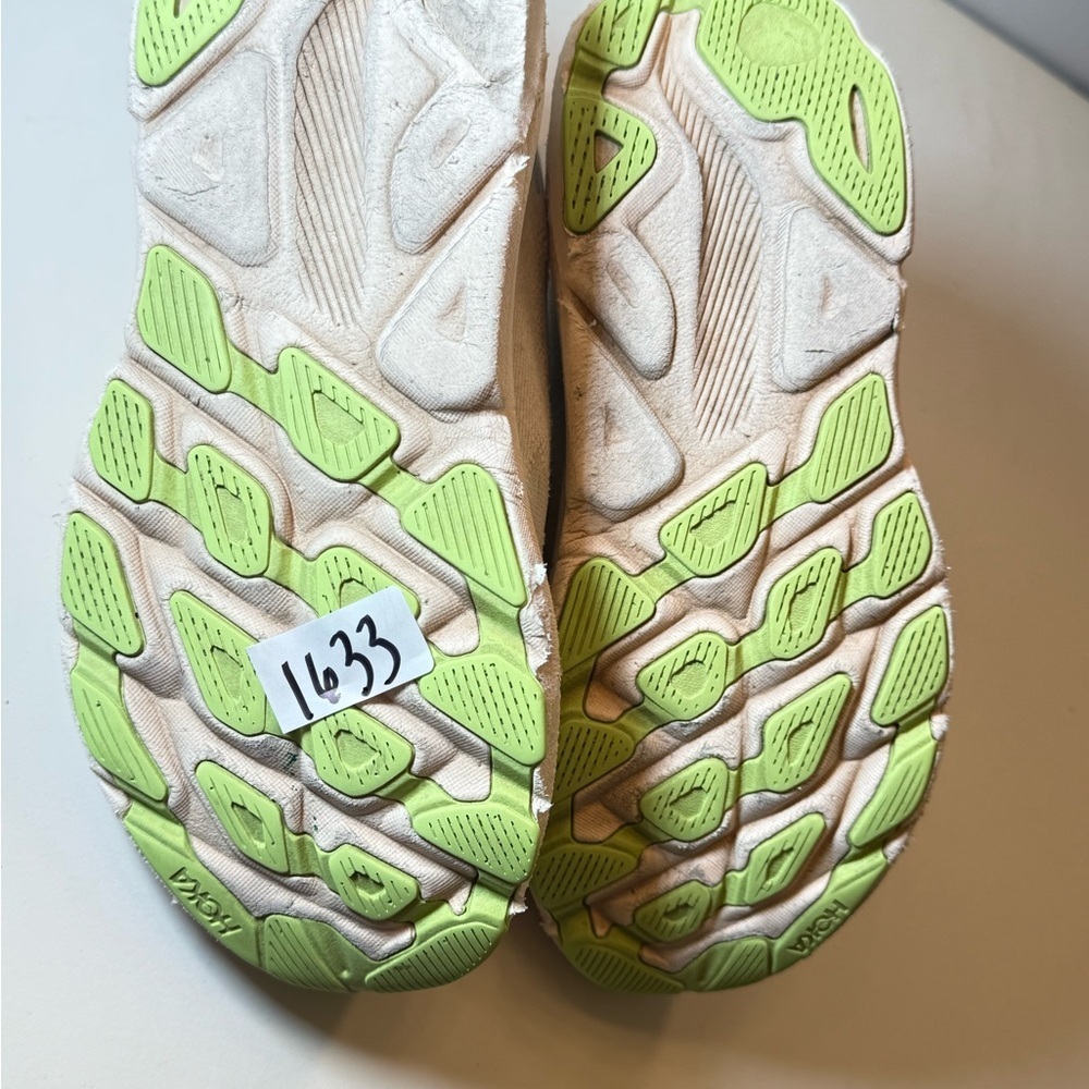 Hoka Clifton 9 Size 7 - Picture 8 of 8